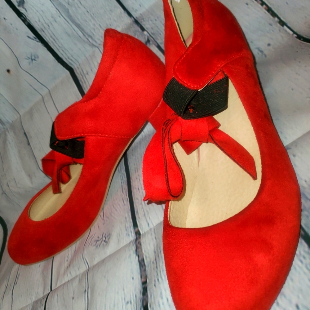 Wedge suede shoes